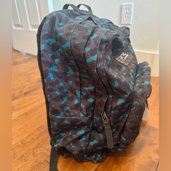 Trans by Jansport teal camo backpack - Picture 6 of 9